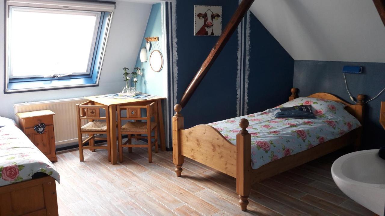 Bed & Breakfast “ Gastvrij Onthaal “ Een-West Ngoại thất bức ảnh