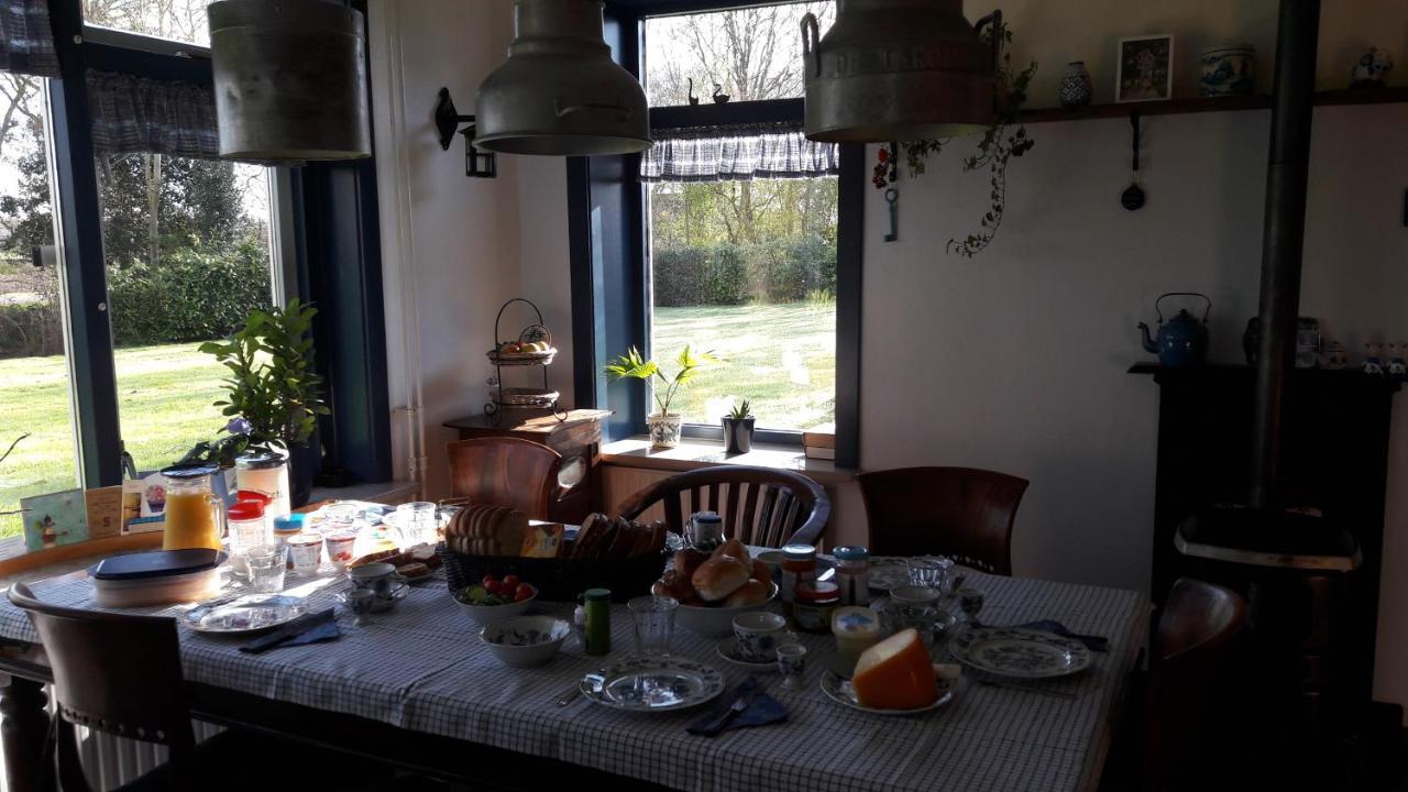 Bed & Breakfast “ Gastvrij Onthaal “ Een-West Ngoại thất bức ảnh